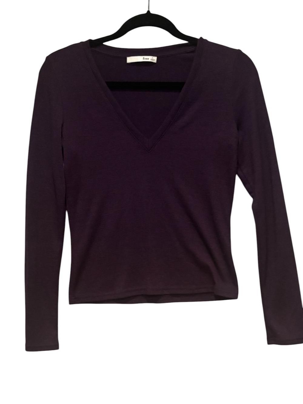 Aritzia Wilfred Free - Women's V-neck Sweater. Size Small. Purple